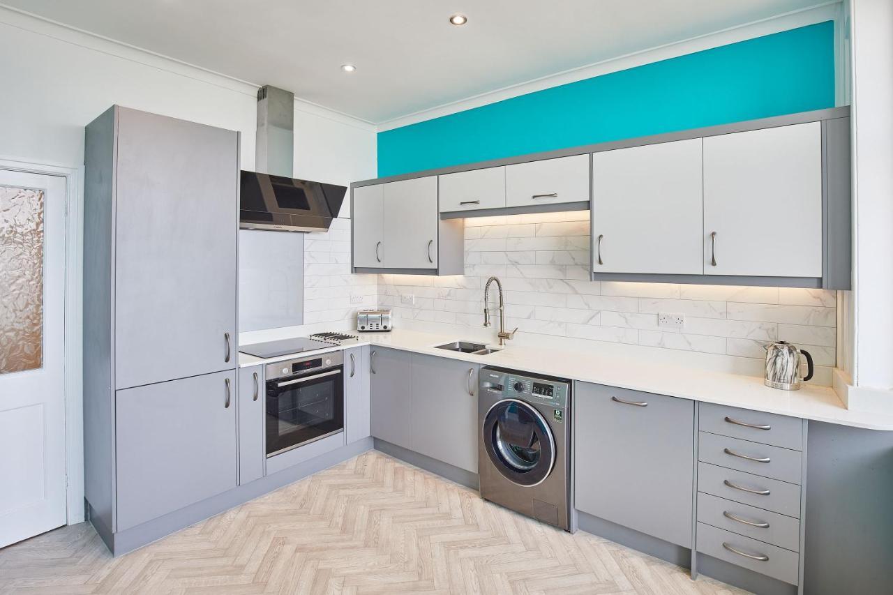 Host & Stay - 4 Metropole Towers Whitby Esterno foto