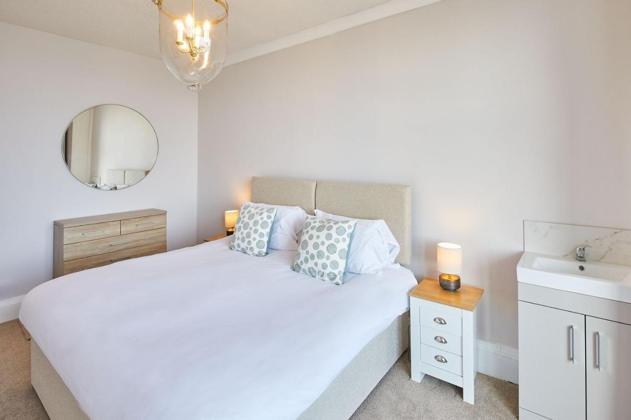 Host & Stay - 4 Metropole Towers Whitby Esterno foto