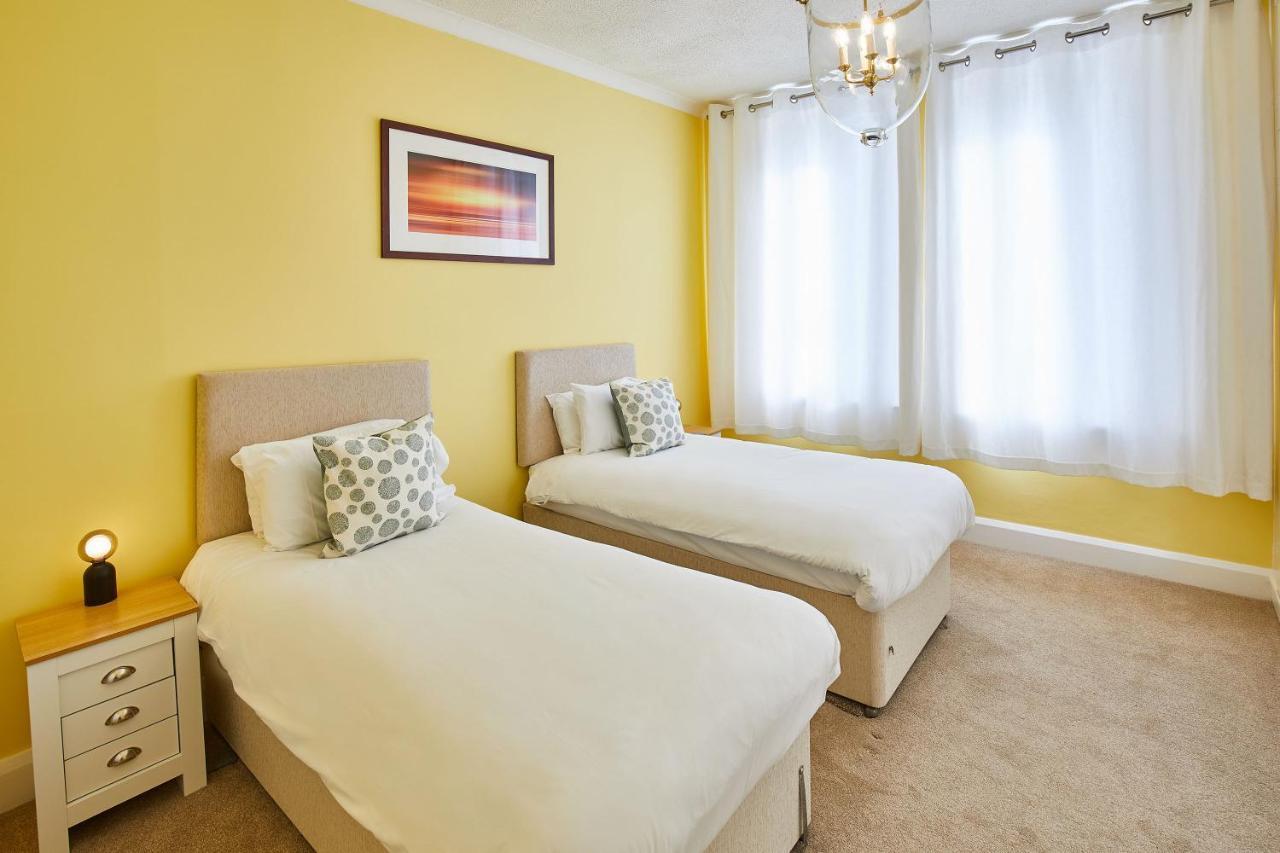 Host & Stay - 4 Metropole Towers Whitby Esterno foto